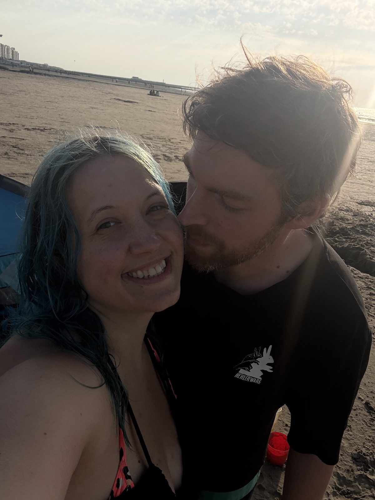 Nicole und Partner, Symbolbild für den Weg zurück nach einem Vertrauensbruch im Polykül